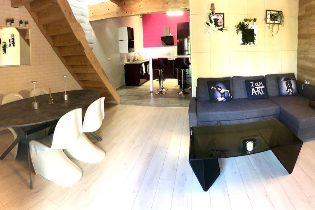 Apartmán Duplex Atypique 20' De Toulouse Leguevin Exteriér fotografie